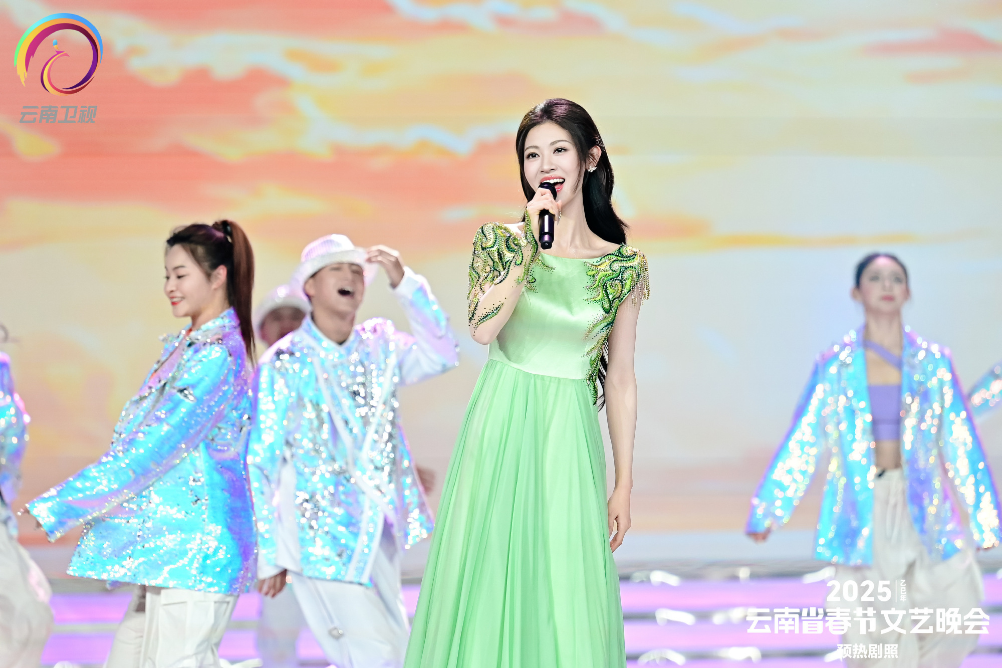 李允儿liyuner云到这里也精彩
